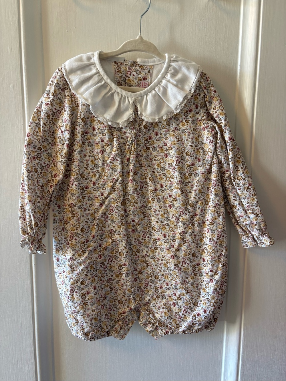 La Coqueta Girls Floral Romper with White Ruffle Collar Size 3Y